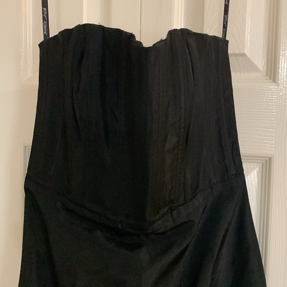 Black Betsy Johnson Evening strapless mermaid dress w/ ruffles & boning size 4 - Picture 3 of 9